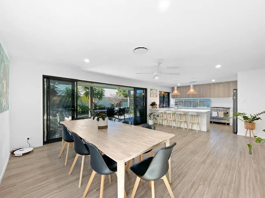 Summer Retreat 4 Min Drive From Moololaba Beach Mooloolaba