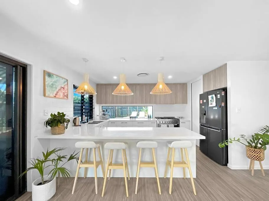 Summer Retreat 4 Min Drive From Moololaba Beach Mooloolaba Holiday home