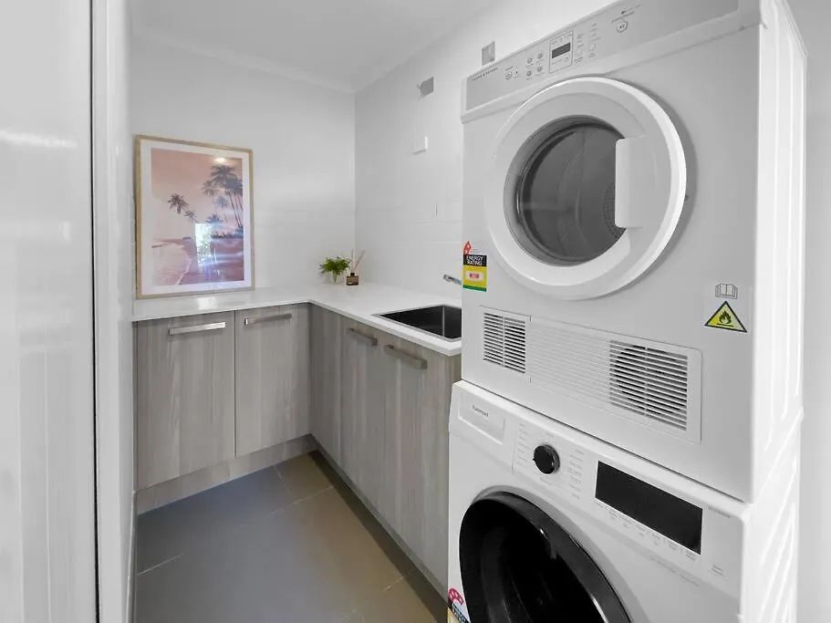 Holiday home Summer Retreat 4 Min Drive From Moololaba Beach Mooloolaba